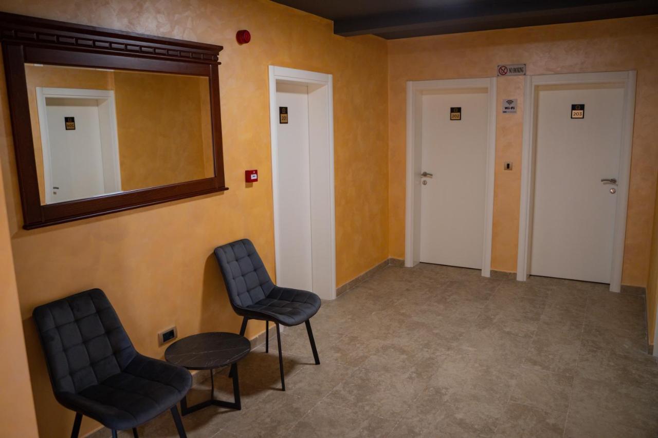 Motel Zeta Lux Mitrovici  Extérieur photo