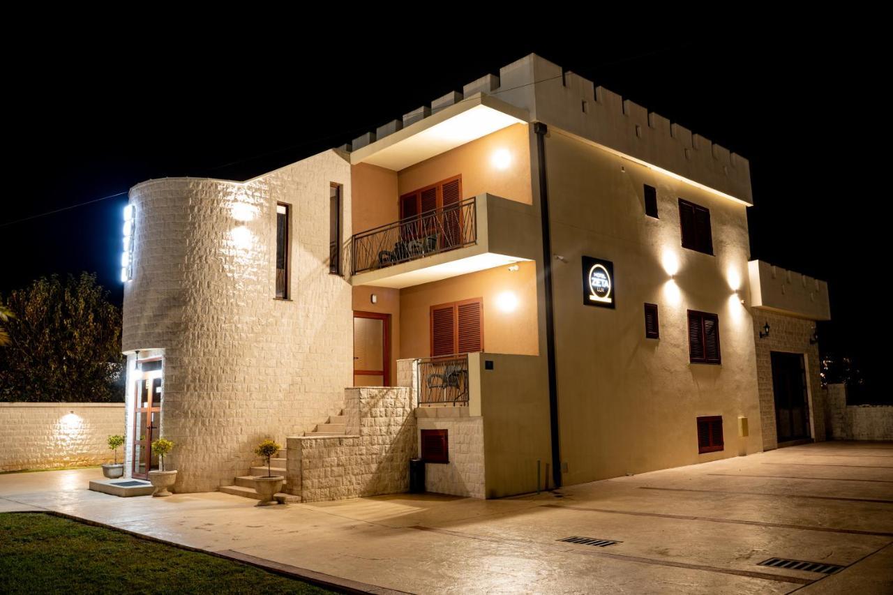Motel Zeta Lux Mitrovici  Extérieur photo