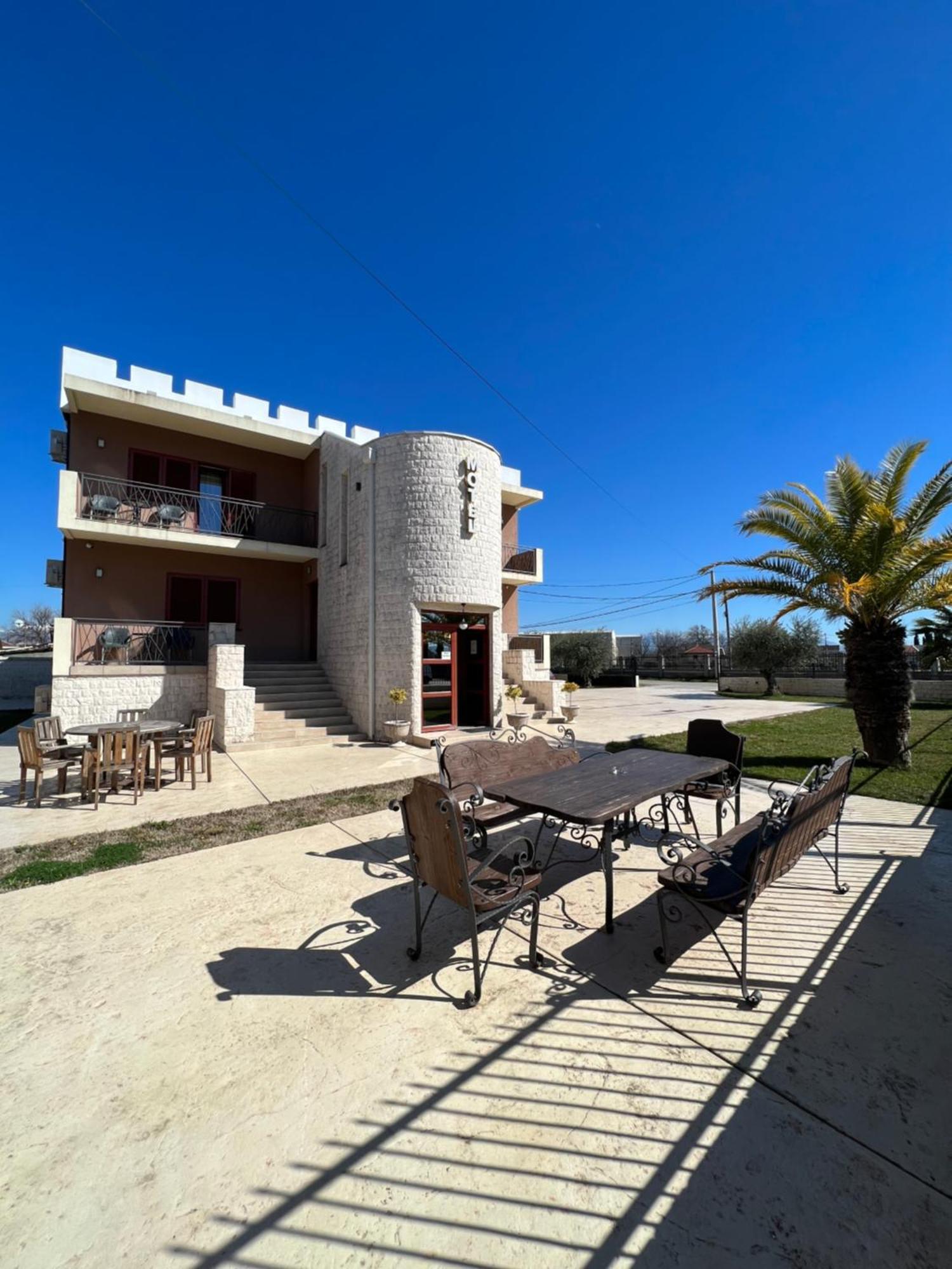 Motel Zeta Lux Mitrovici  Extérieur photo